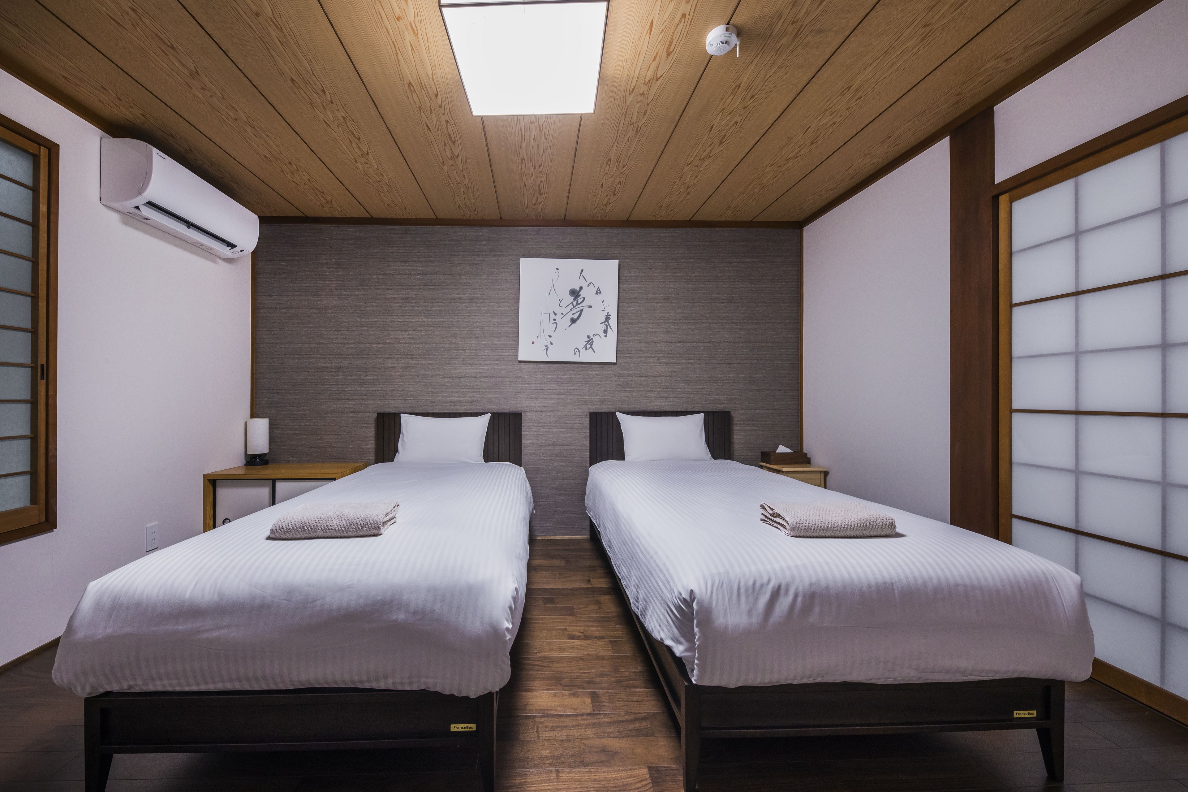 Shiki Homes | NENE 音々 | 1 bedroom, individually decorated, individually furnished, desk