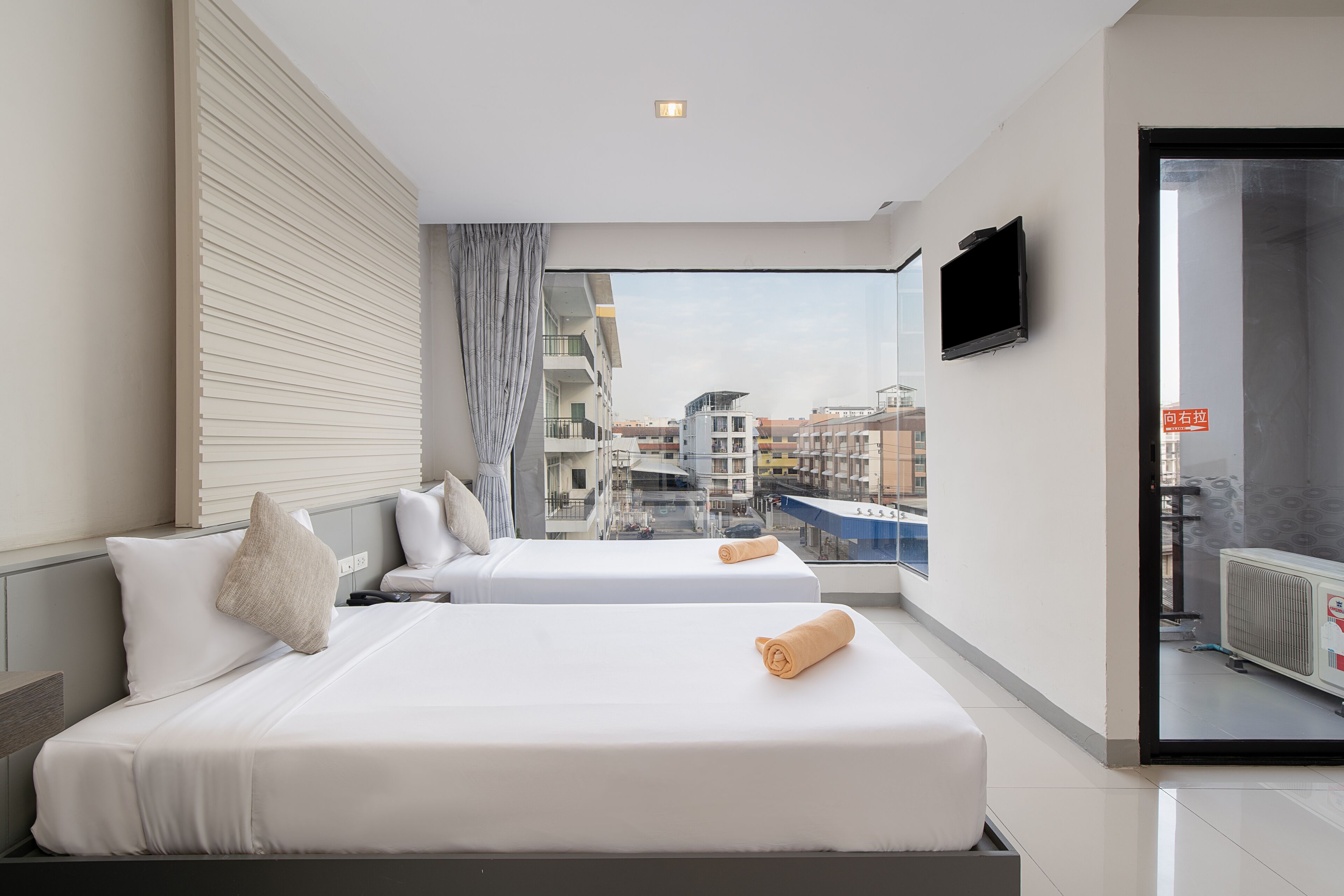 Photo - Leenova Hotel