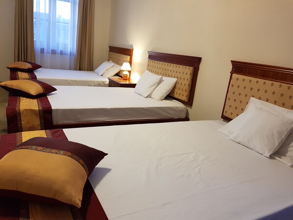 Basic Triple Room, 3 Single Beds, Refrigerator