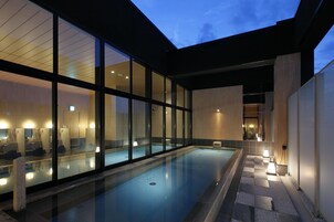 桑拿、熱水浴缸