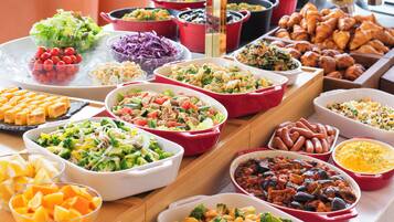 Daily buffet breakfast (JPY 2750 per person)