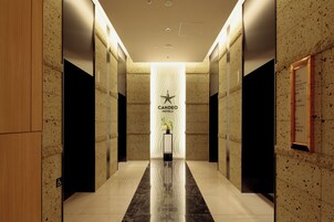 高級客房, 非吸煙房 (Room types cannot be chosen) | 高級寢具、熨斗/熨衣板、無線上網、床單