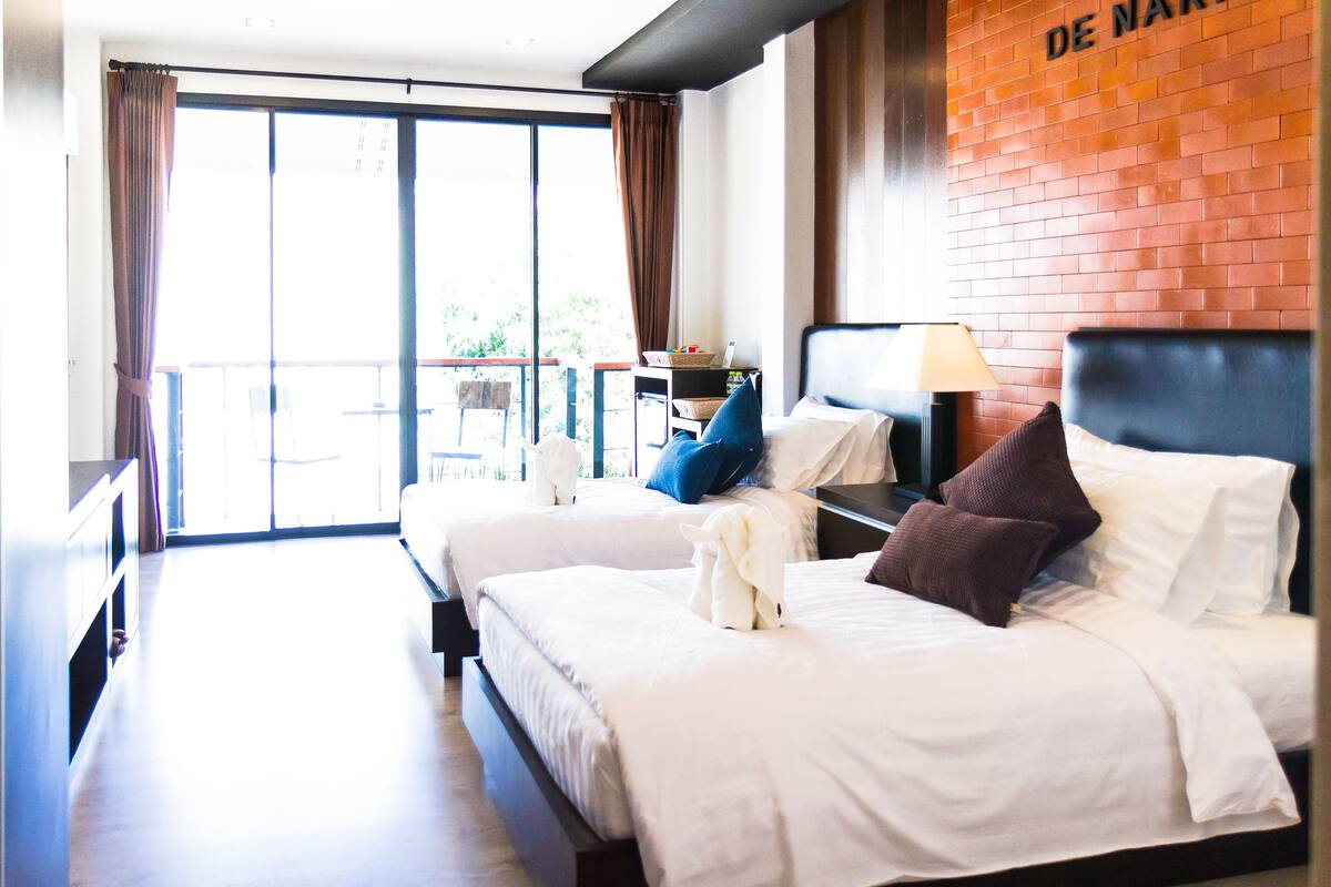 Deluxe Twin Room | Premium bedding, minibar, in-room safe, soundproofing