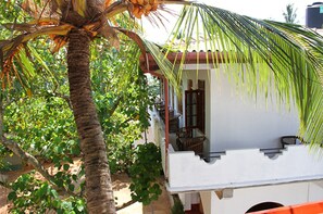 Exterior - Hotel Happy Night & Restaurant (Unawatuna)