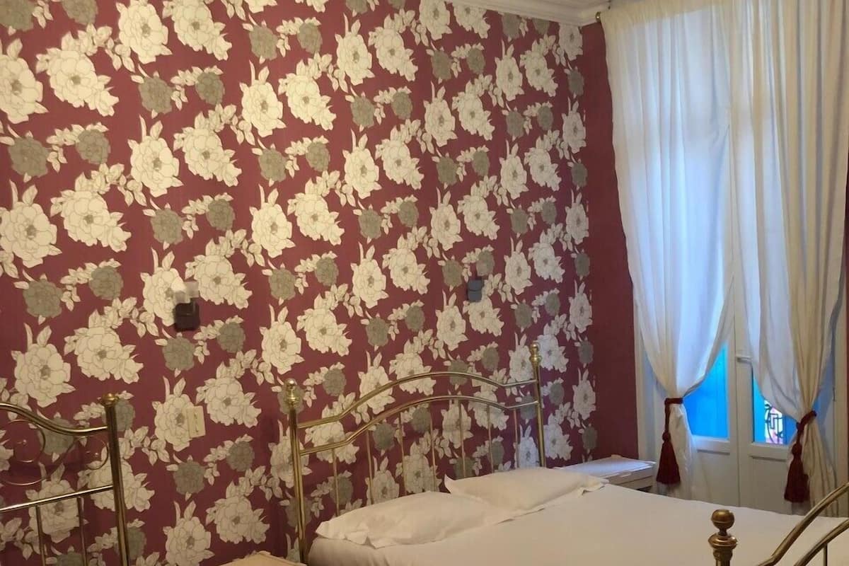 Triple Room | Desk, cribs (free), rollaway beds (surcharge), WiFi (free)