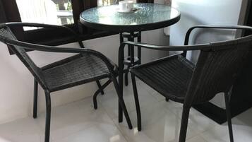 Family Room | Ruang tamu | TV skrin rata