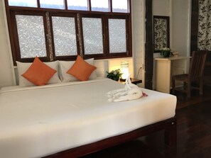 In-room safe, free WiFi, bed sheets - Baan Suan Rim Klong (Ko Lanta)