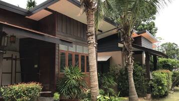 Familie suite, 2 slaapkamers | Kameruitzicht