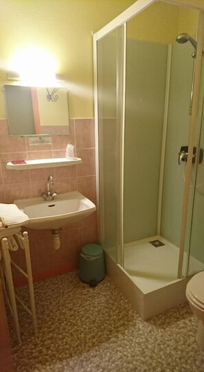Double Room | Bathroom