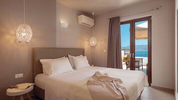 Deluxe Apartment, 1 Bedroom, Sea View | Premium bedding, Select Comfort beds, in-room safe