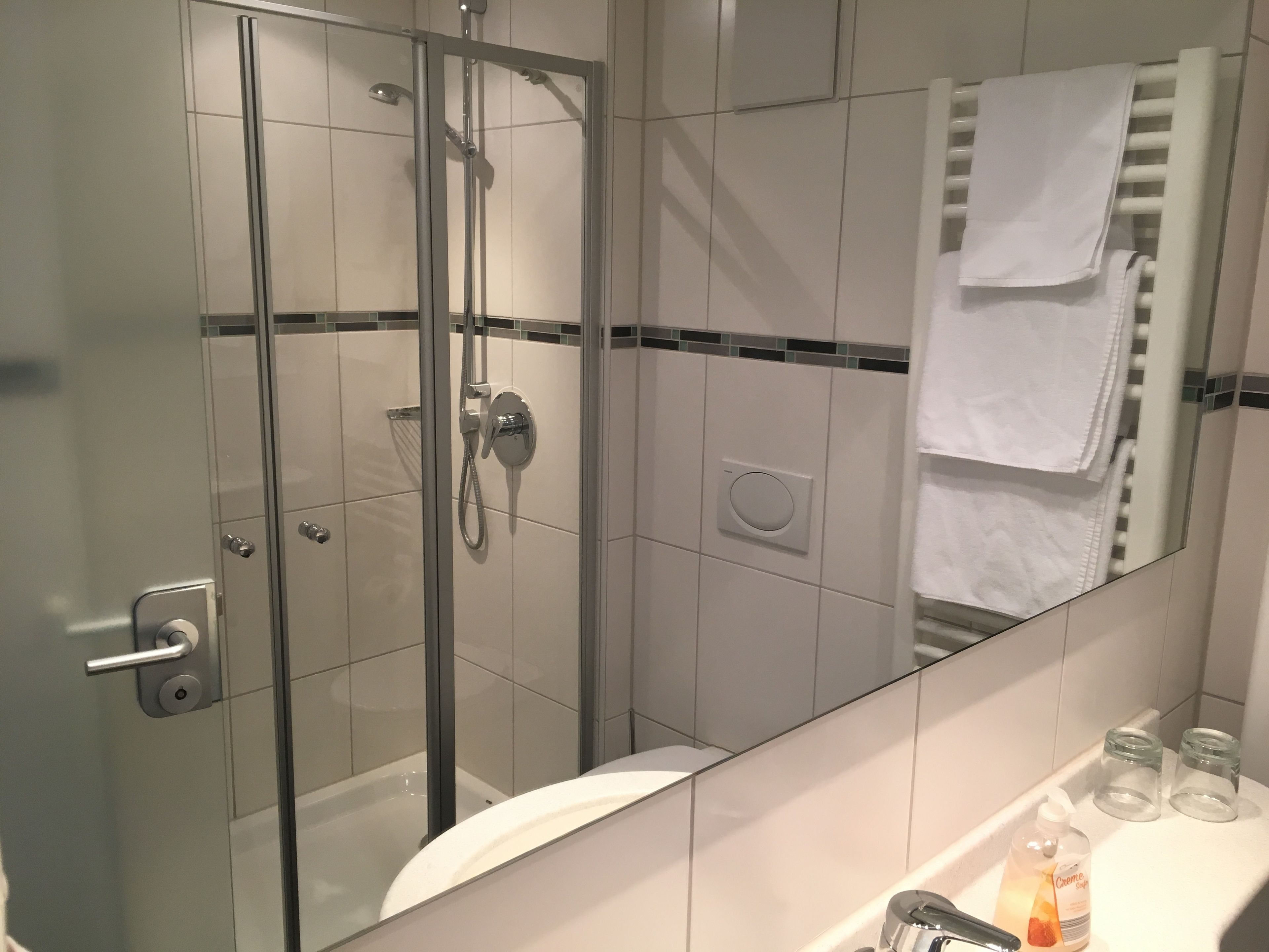 comfort double or twin room | bathroom | shower, free toiletries, hair dryer, towels