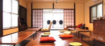 Funtoco Backpackers Namba - Hostel