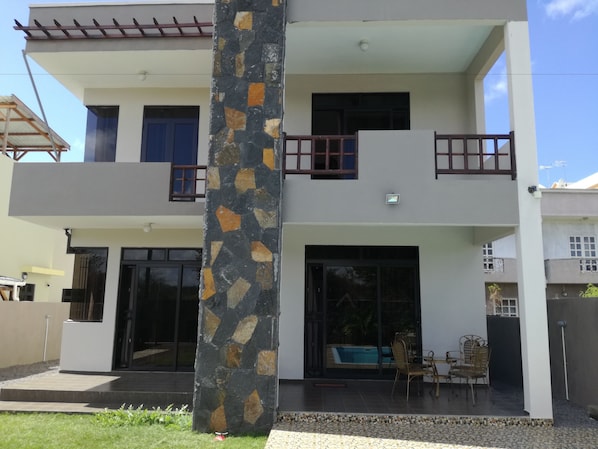 Luxe villa, 4 slaapkamers, privézwembad | Terras