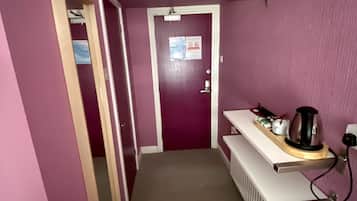 S | Iron/ironing board, free WiFi
