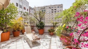 Habitación, 4 habitaciones | Terraza o patio