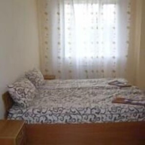 Superior Triple Room | Iron/ironing board, rollaway beds, free WiFi - Vitan Hotel (Lviv)