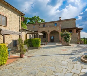 Basic Apartment - Casale Giulia (Volterra)