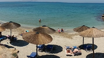 Playa privada en los alrededores, sillas reclinables de playa