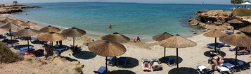 在附近的私人海滩、沙滩椅、海滩遮阳伞