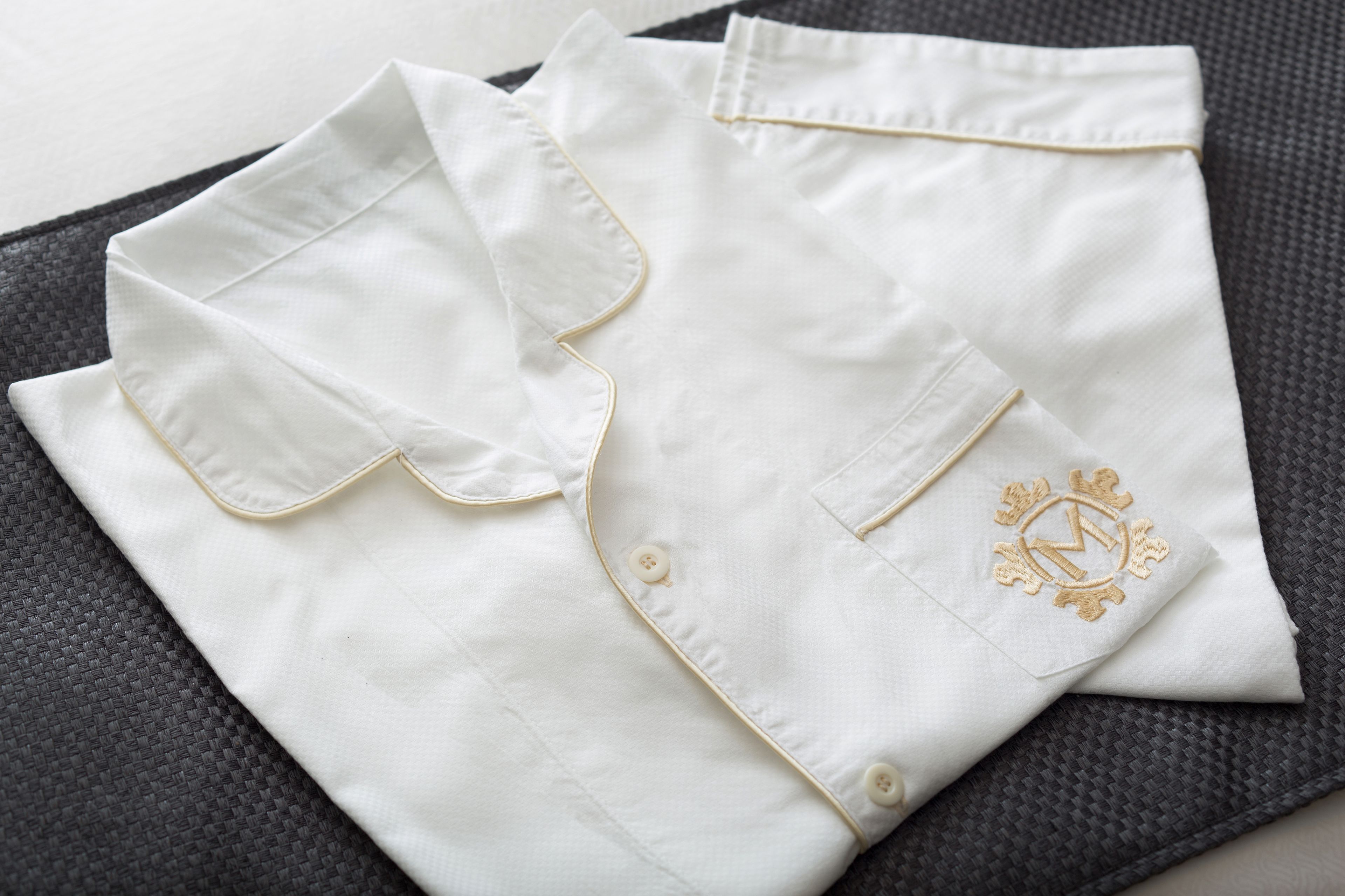 premium bedding, down duvets, in-room safe, desk