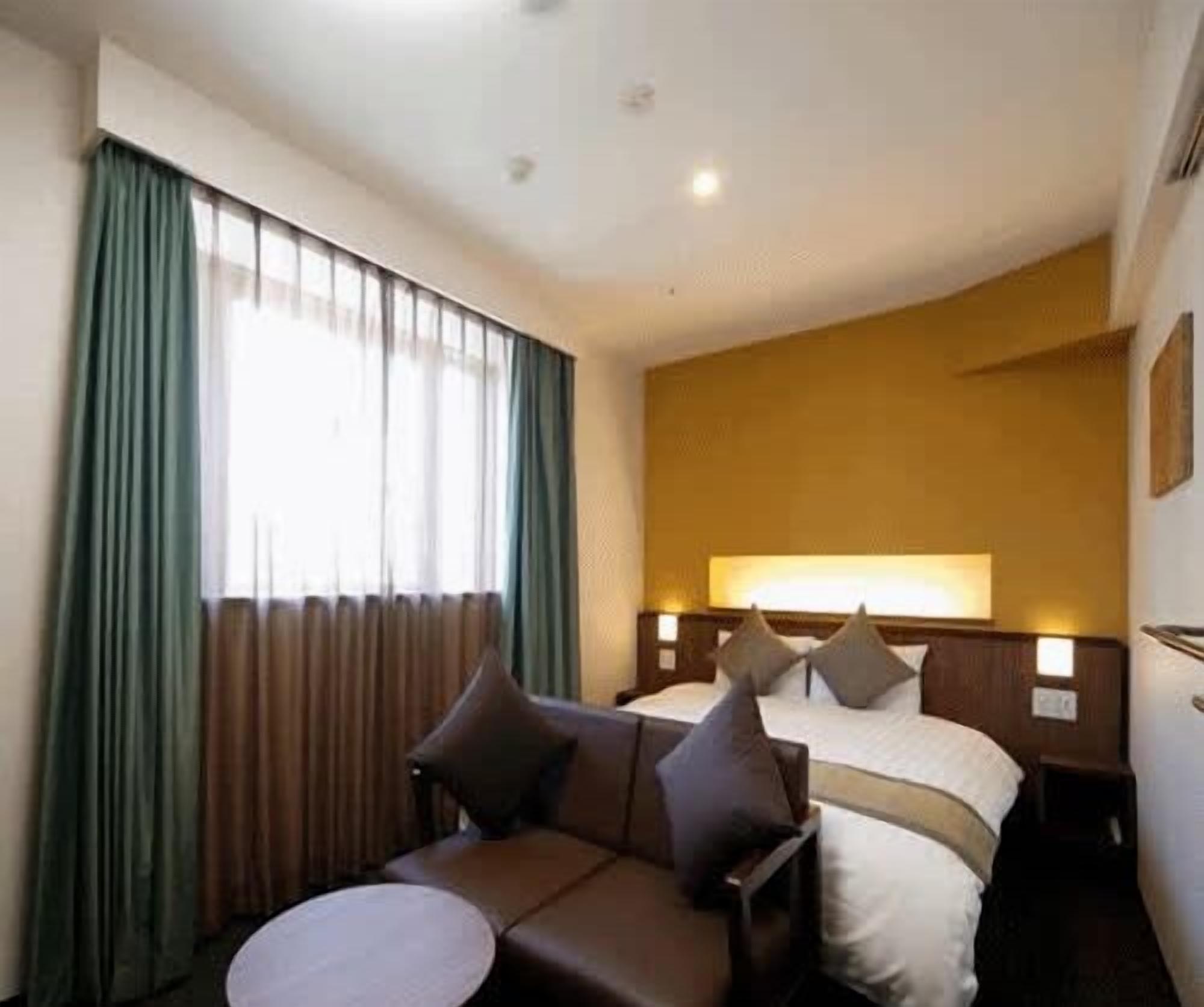 1 غرفة نوم وخزنة داخل الغرفة وتجهيزات عازلة للصوت وواي فاي مجانًا