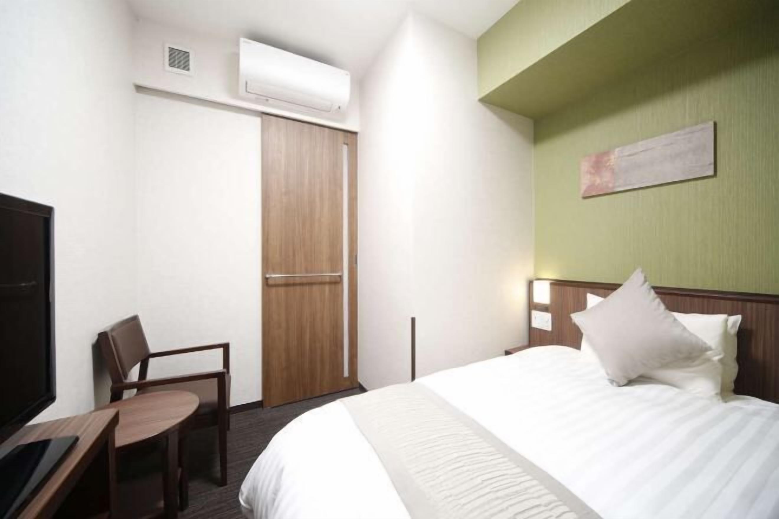 1 غرفة نوم وخزنة داخل الغرفة وتجهيزات عازلة للصوت وواي فاي مجانًا