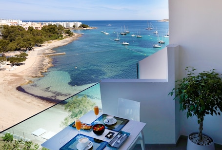 Vista a la playa o al mar. Axel Beach Ibiza - Adults Only