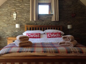 村舍, 4 间卧室 (Four-Bedroom Cottage (8 Adults)) | 熨斗/熨衣板、免费 WiFi、床单