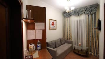 Luxury Suite | 1 bedroom, premium bedding, in-room safe, individually decorated