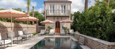 Outdoor pool, pool umbrellas