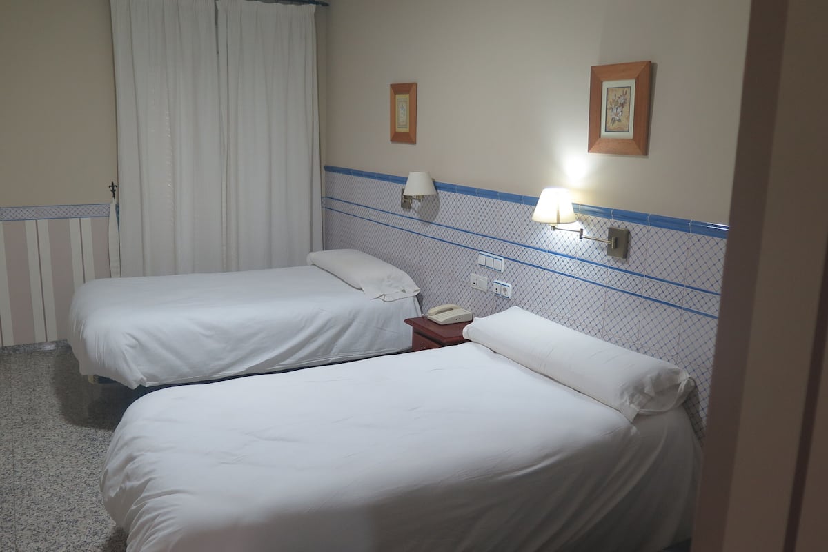 Double Room | In-room safe, free cribs/infant beds, free WiFi, bed sheets