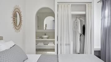 Quarto casal premium, vista para o jardim | Frigobar, cofres nos quartos, quartos à prova de som