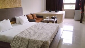 LED TV - Bouery Hotel (Kfar Yassine)