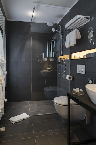 Livris Hotel