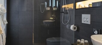 Livris Hotel
