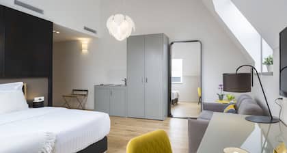 Livris Hotel