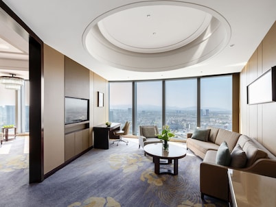 Shangri-La Yiwu