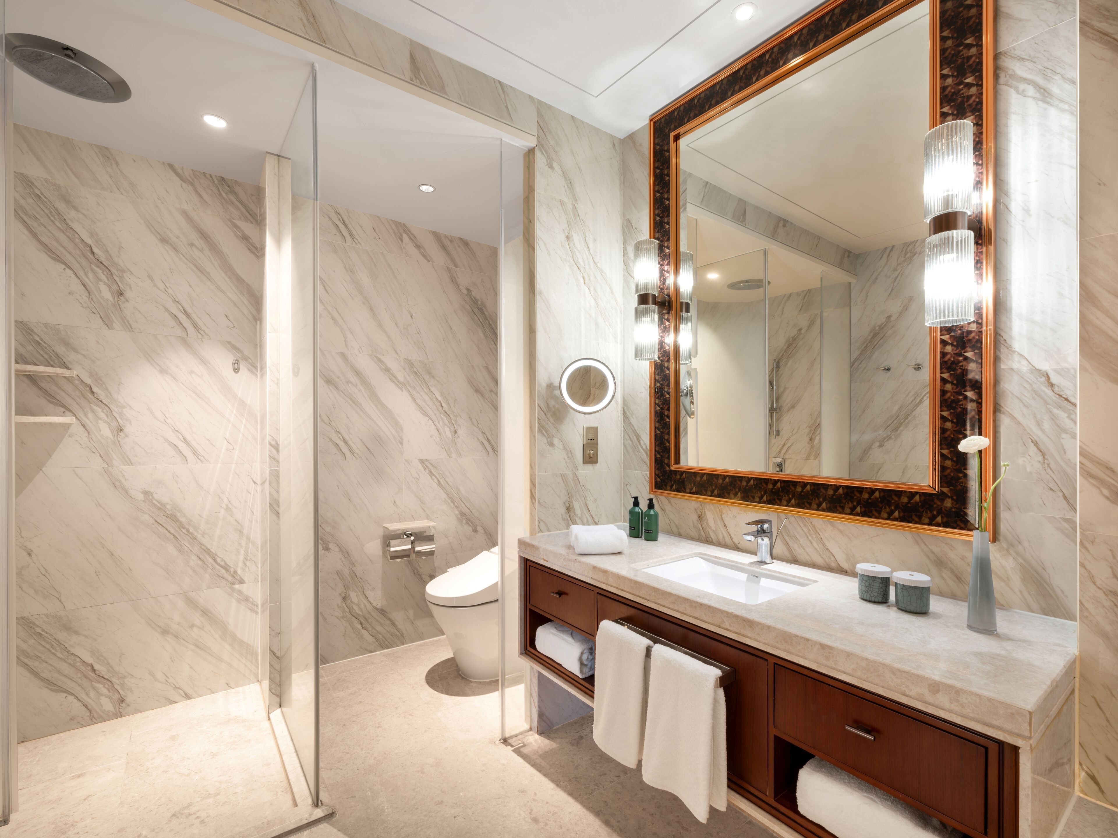 separate bathtub and shower, deep-soaking bathtub, rainfall showerhead