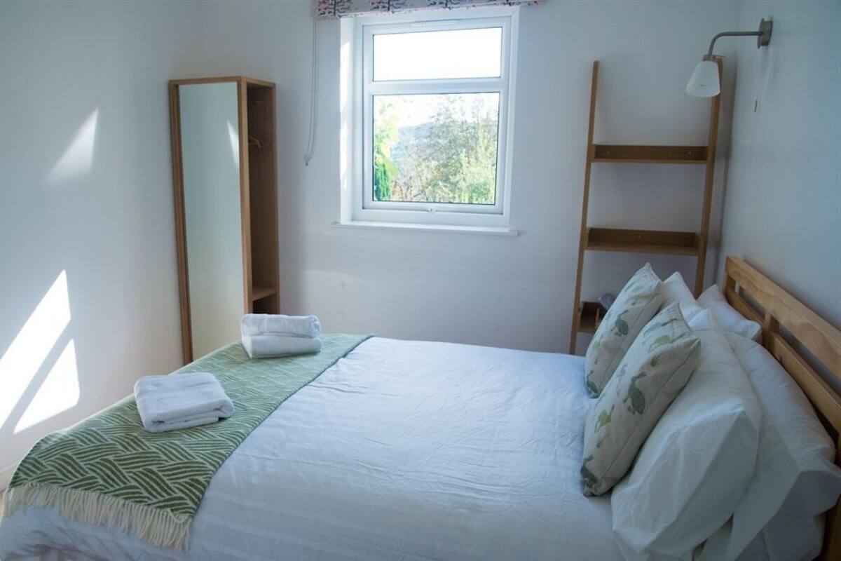 Chambre Double, salle de bains attenante, vue jardin (Room 3)