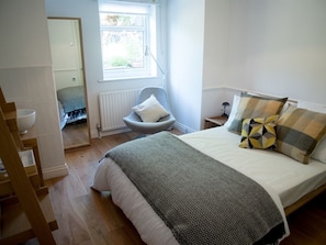 Chambre Double, salle de bains attenante, vue jardin (Room 2)