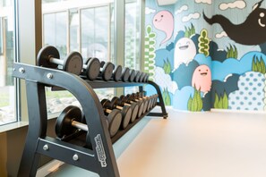 Gym - PREMIER SUITES PLUS Rotterdam (Rotterdam)