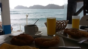 Colazione a pagamento, servita tutte le mattine 