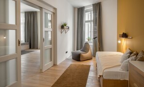 One Bedroom Apartment Owl  | 高档床上用品、客房内保险箱、特色装修、特色家居