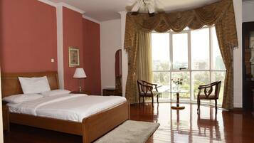 Estudi en suite | Llençols de cotó egipci, roba de llit d'alta qualitat i cobrellits