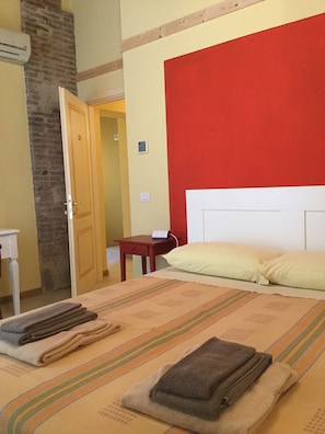 Double or Twin Room (up to 3 people ) | In-room safe, individually decorated, individually furnished, desk