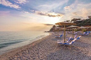 Beach - FilosXenia Ismaros Hotel (Maroneia-Sapes)