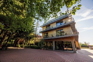 Front of property - Hotel Frýdl (Prague)