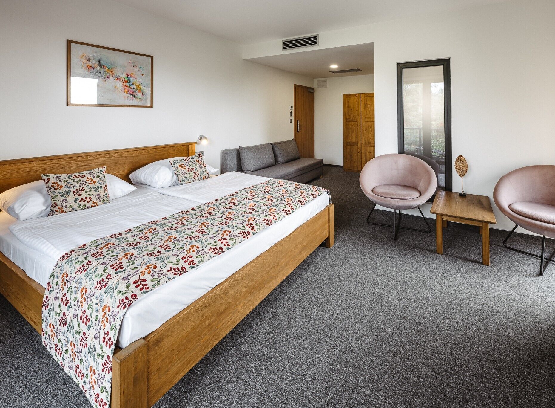 Premium TPL with extra bed | Una cassaforte in camera, una scrivania, Wi-Fi gratuito, lenzuola