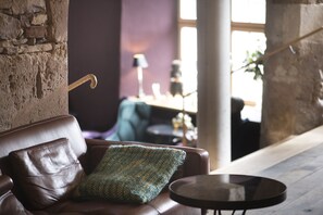 تفاصيل الفندق من الداخل