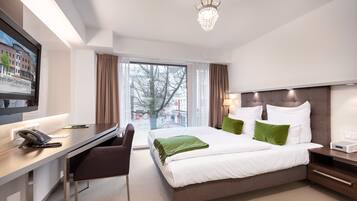 Phòng đôi | Bộ đồ giường kháng dị ứng, két bảo mật tại phòng, trang trí khác biệt